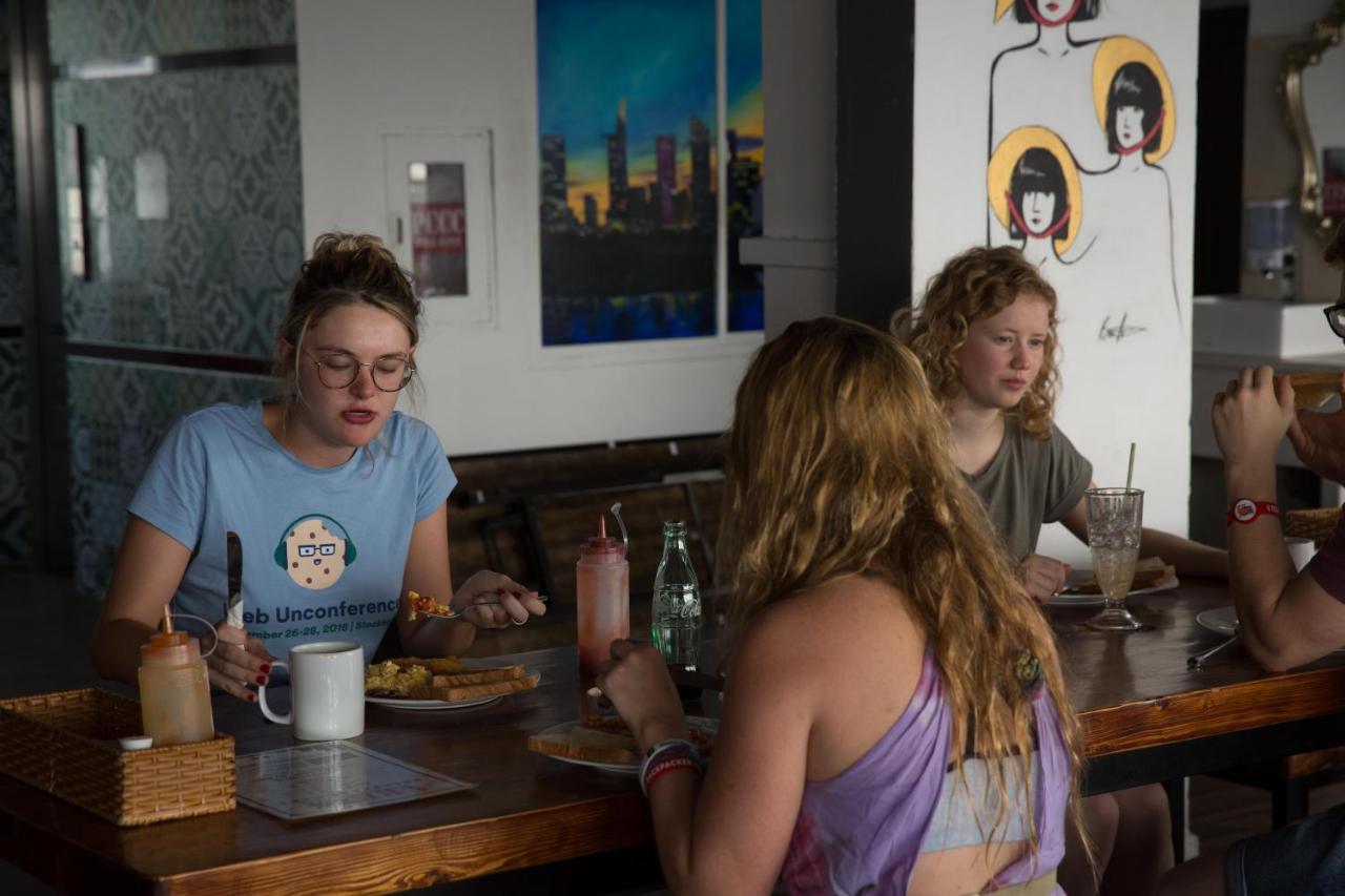 Vietnam Backpacker Hostels - Saigon Πόλη Χο Τσι Μινχ Εξωτερικό φωτογραφία